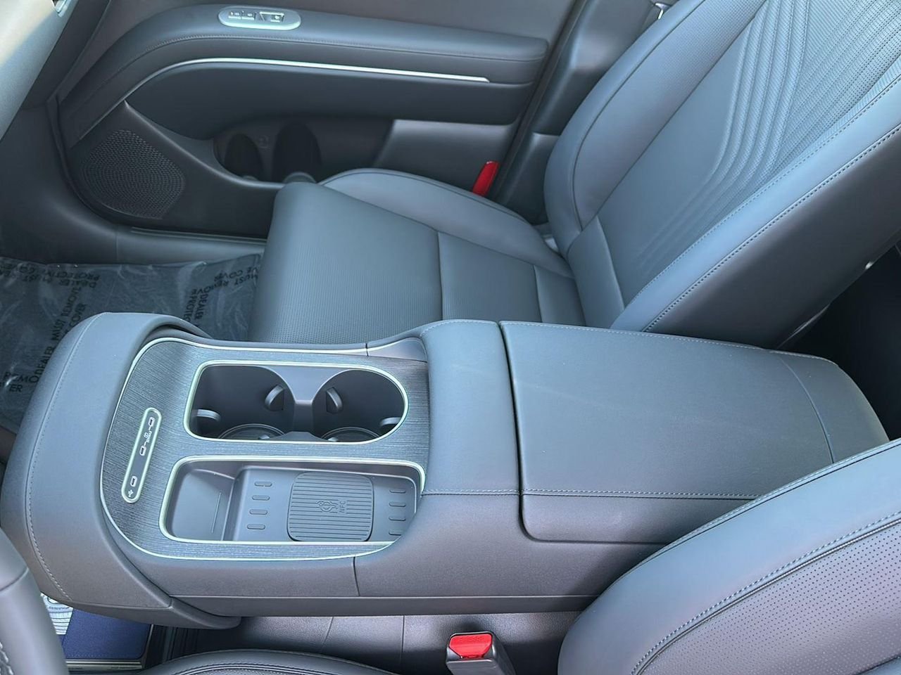 New 2027 Shimmering Silver Hyundai SEL Premium AWD image 29