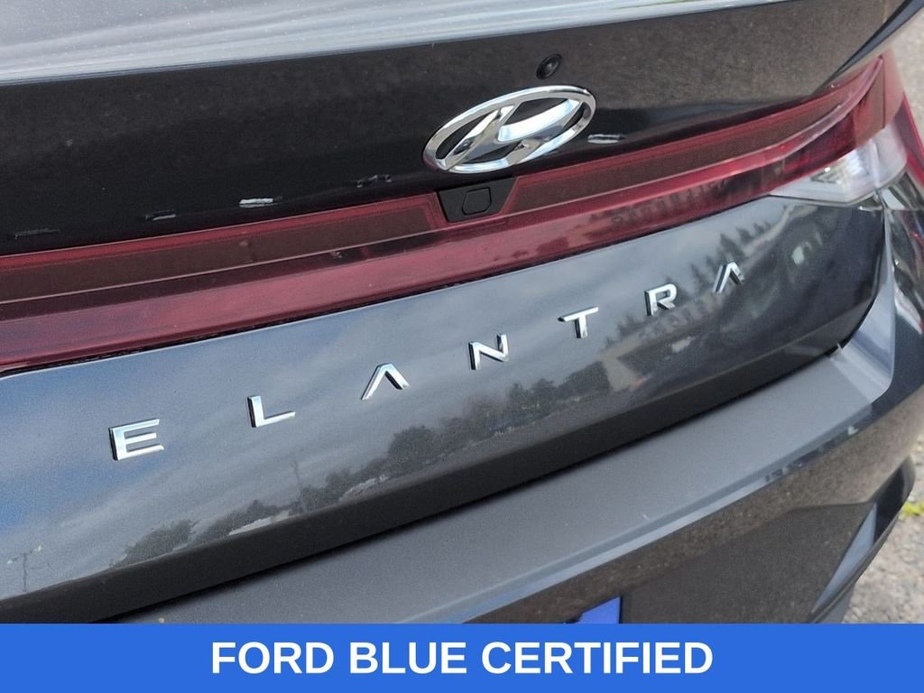 Used 2023 Portofino Gray Hyundai SEL image 25