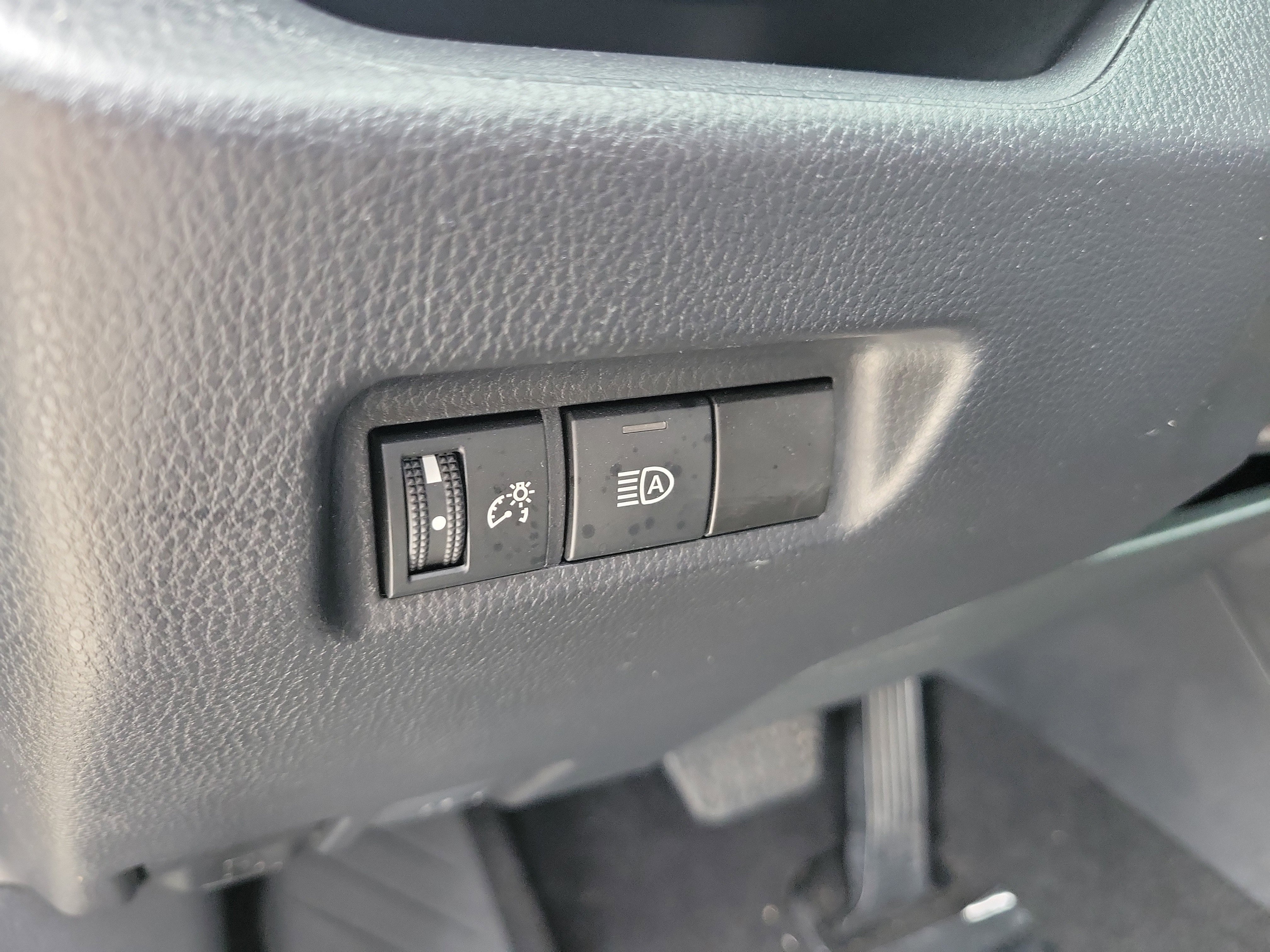 Used 2025 Magnetic Gray Metallic Toyota XLE image 27