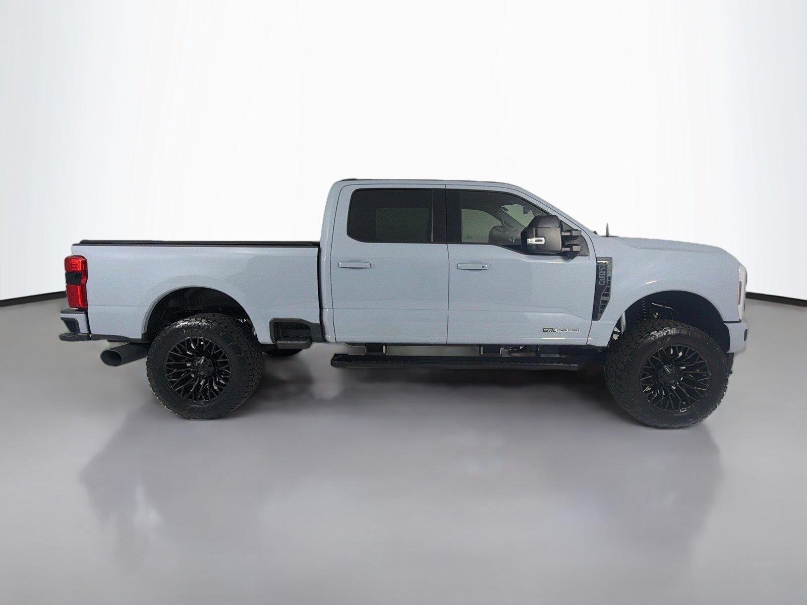 Used 2024 Glacier Gray Metallic Tri-Coat Ford LARIAT image 27