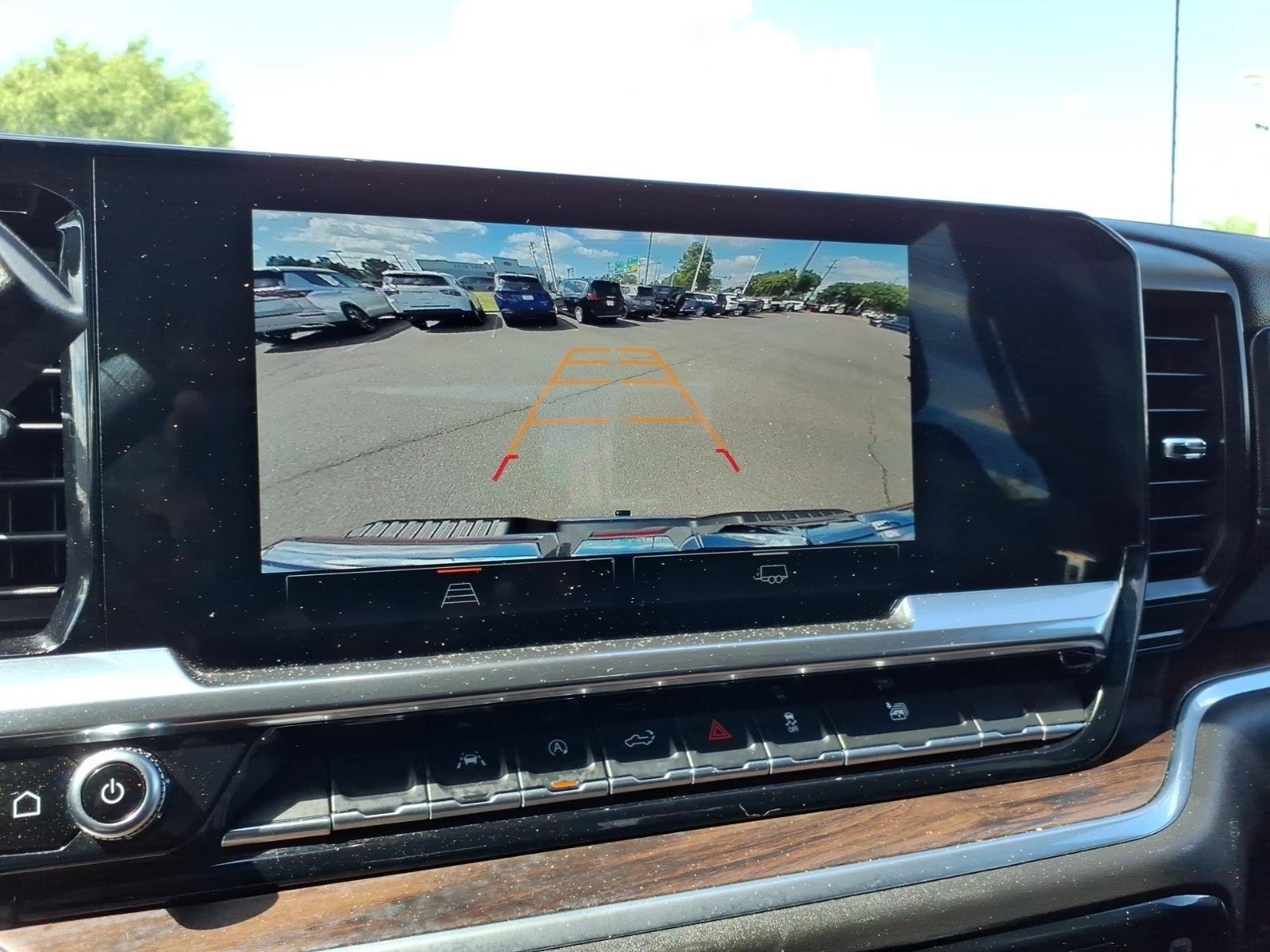 Used 2025 Summit White GMC SLT image 4