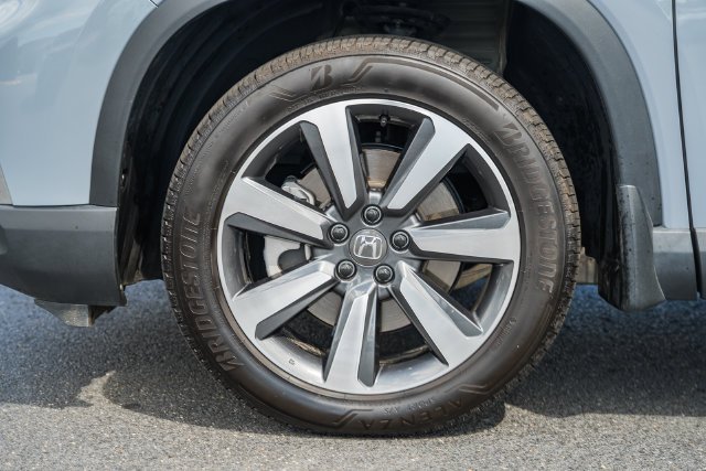 Used 2025 Sonic Gray Pearl Honda Touring+ image 19