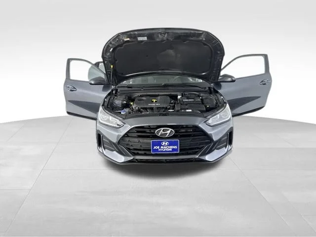 Used 2019 Gray Hyundai 2.0 image 14