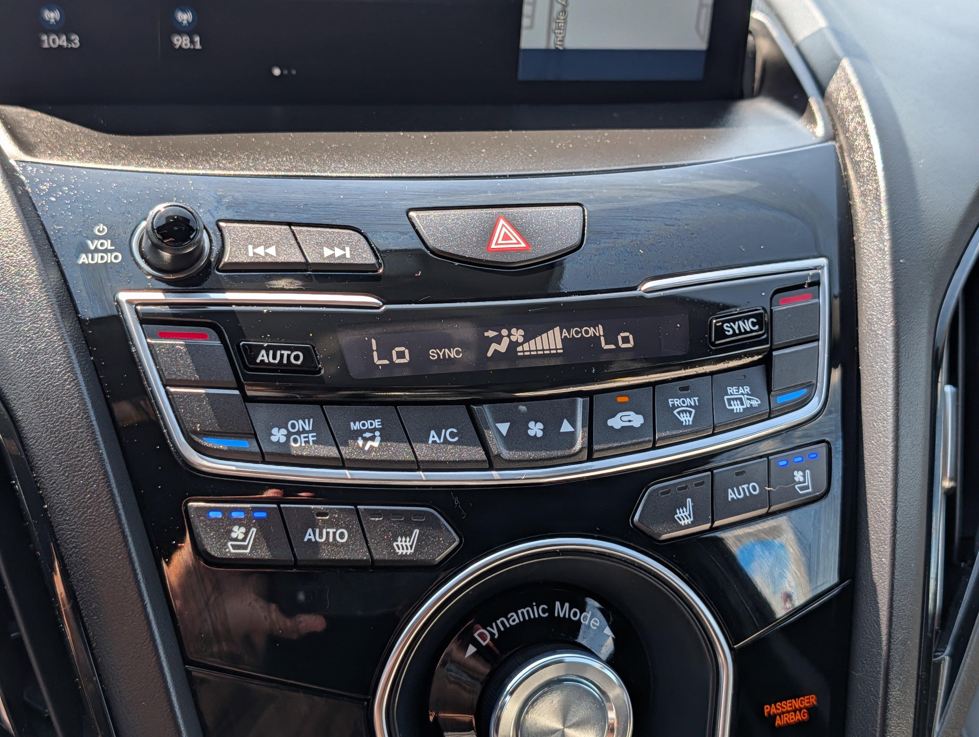 Used 2022 Platinum White Pearl Acura w/A-Spec Advance Package image 23