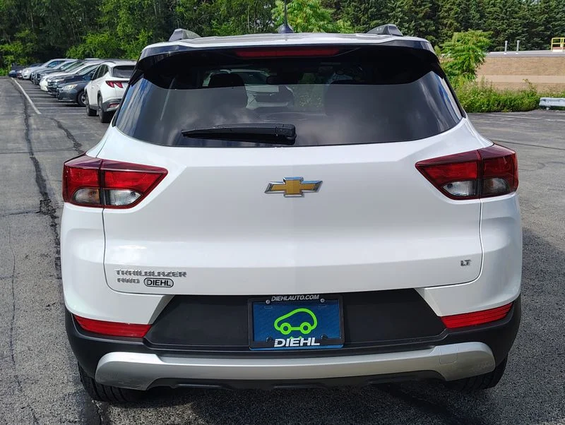Used 2023 White Chevrolet LT image 8