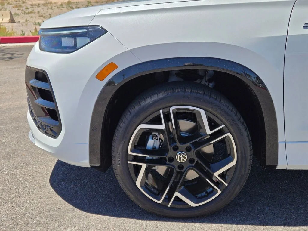 New 2026 White Volkswagen 2.0T SEL R-Line Turbo image 5