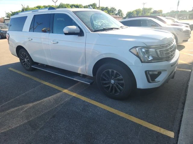 Used 2019 White Ford Limited image 1