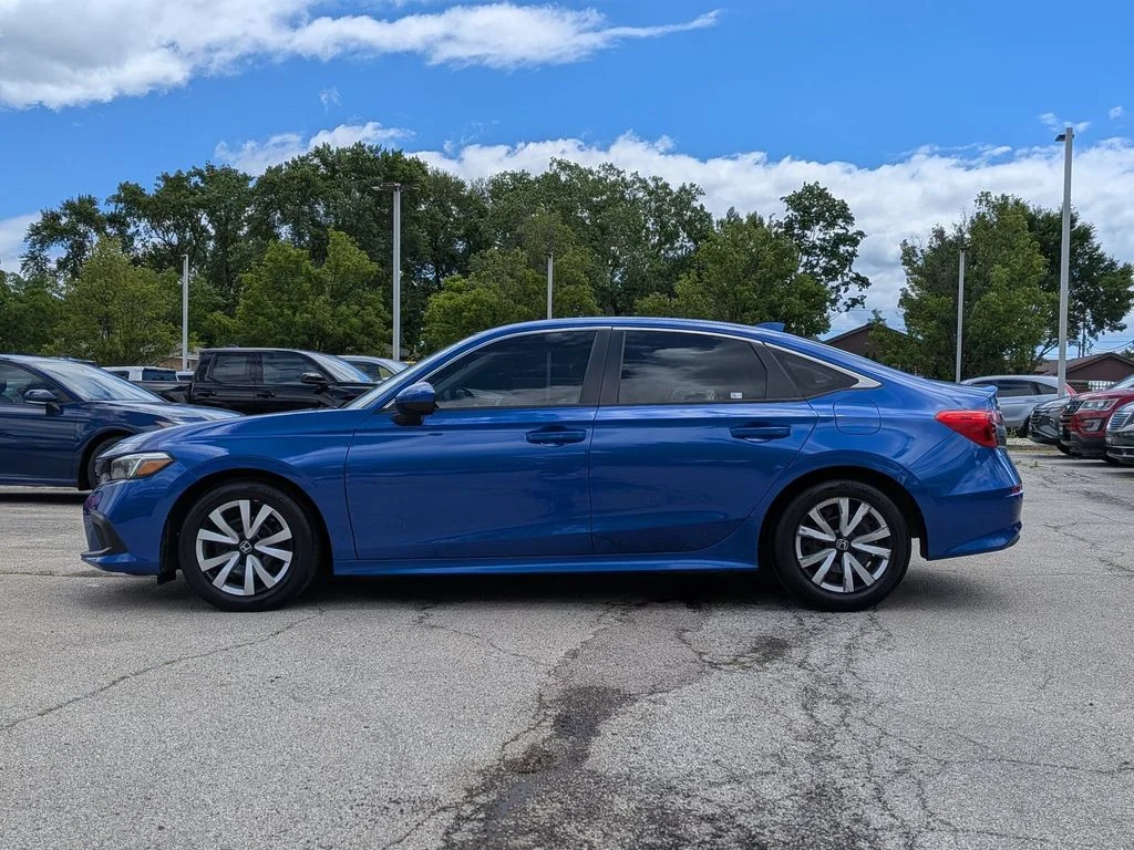Used 2024 Black Honda LX image 4