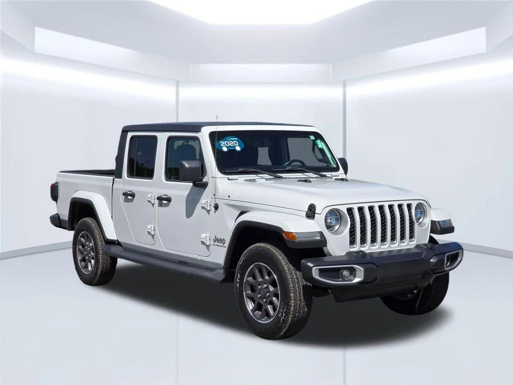 Certified Used 2020 White Jeep Overland image 15