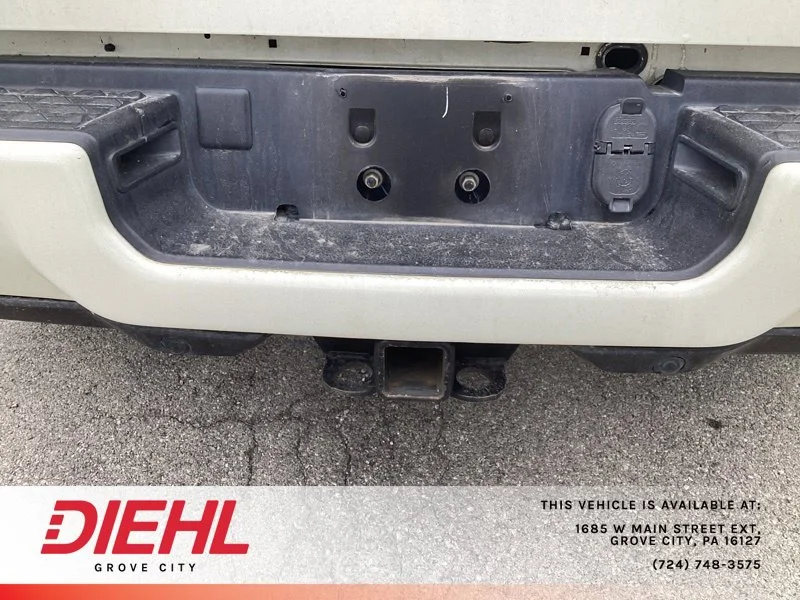 Used 2022 White Ram Laramie image 15