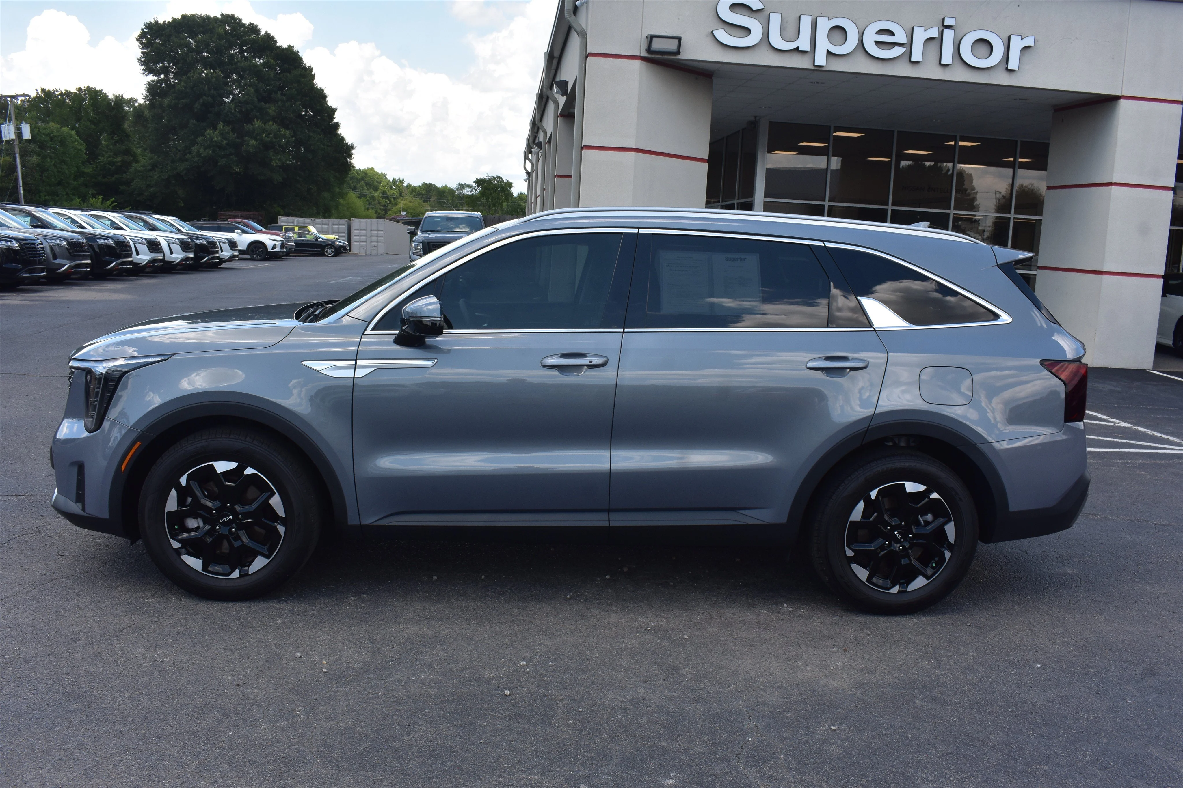 Used 2025 Everlasting Silver Kia S image 8
