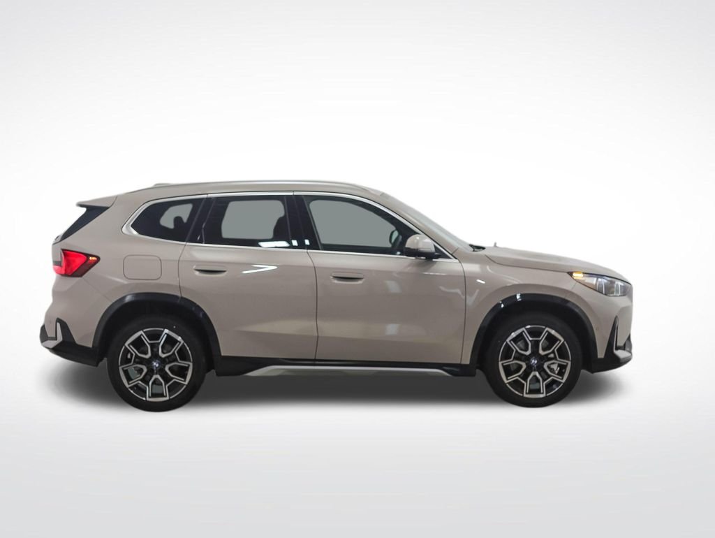 Used 2026 Gray Metallic BMW xDrive28i image 6