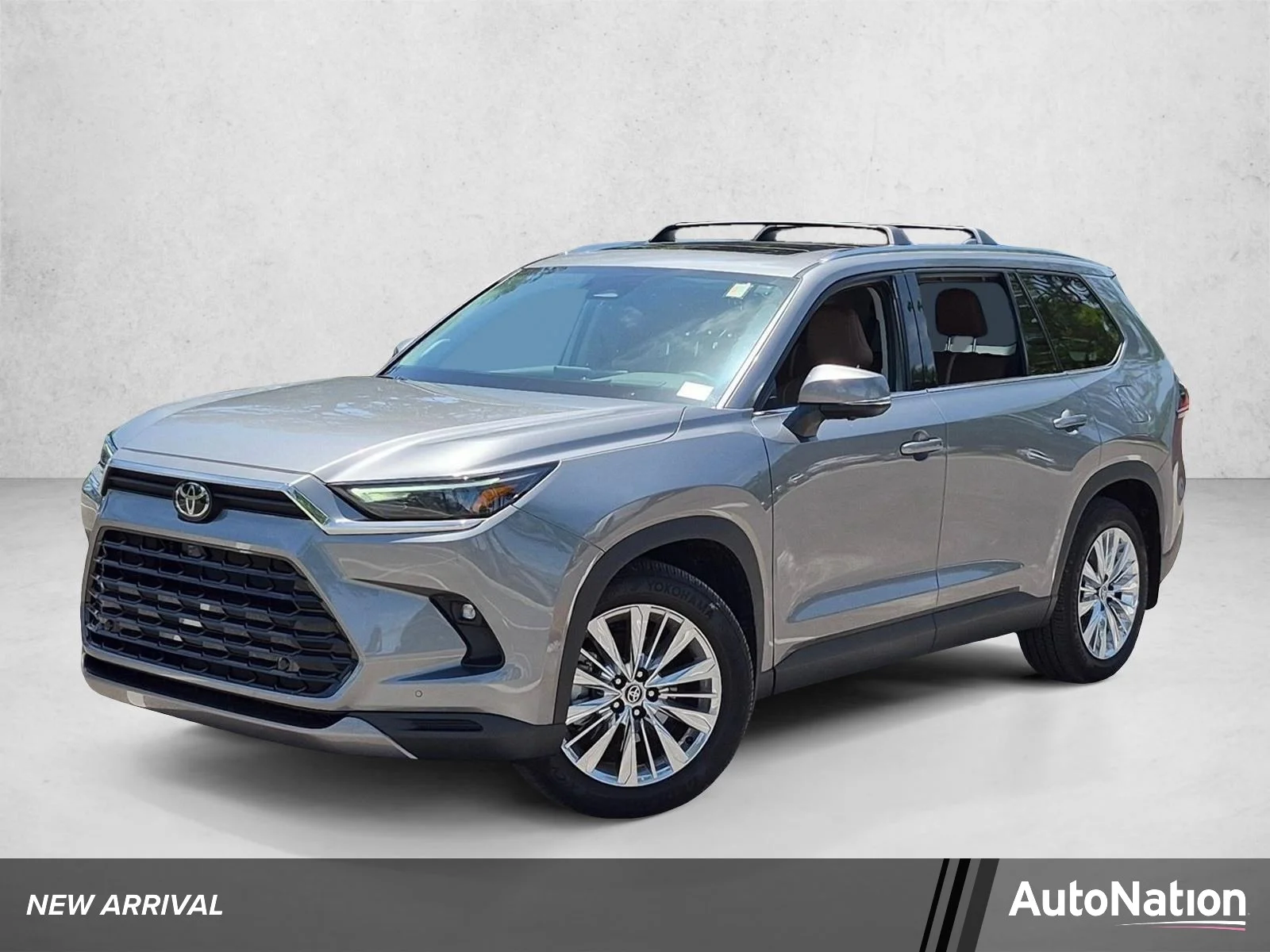 Used 2025 Gray Toyota Platinum image 1