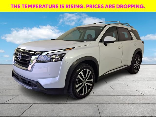 Used 2025 White Nissan Platinum image 4