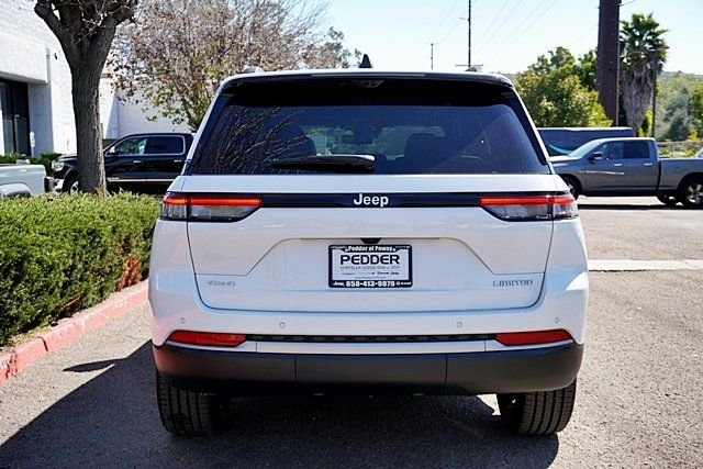 New 2026 Bright White Clear-Coat Exterior Paint Jeep Limited image 10