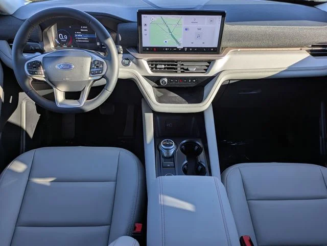 New 2026 Star White Metallic Tri-Coat Ford Active image 15