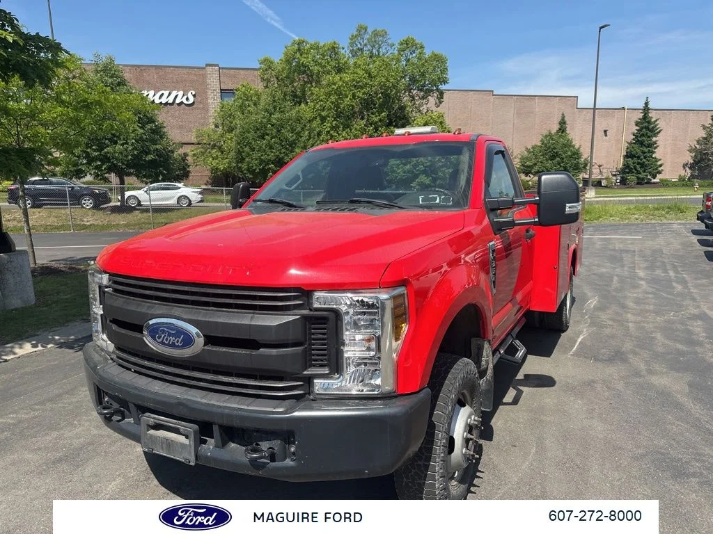 Used 2019 Red Ford XL image 10