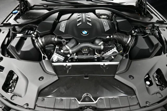 2023 BMW 5 Series M550i - Photo 21