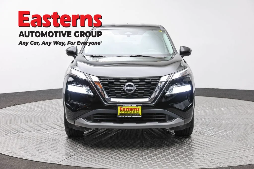 Used 2023 Black Nissan SV image 2