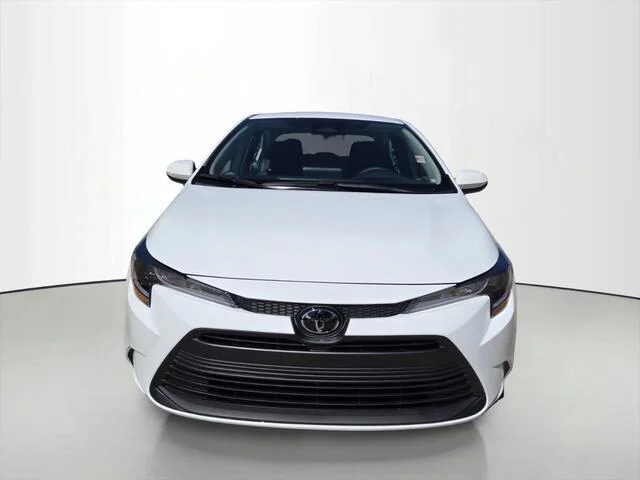 Used 2026 Ice Cap Toyota LE image 7