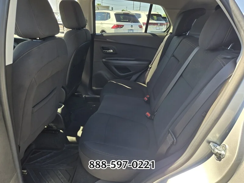 Used 2020 Silver Ice Metallic CHEVROLET LS image 11