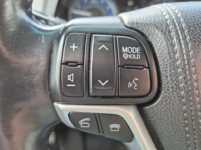 Used 2017 White Toyota Limited Premium image 19