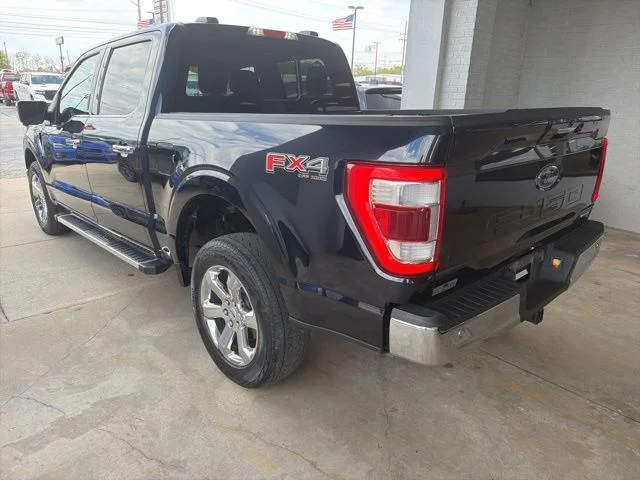 Used 2023 Blue Ford Lariat image 3