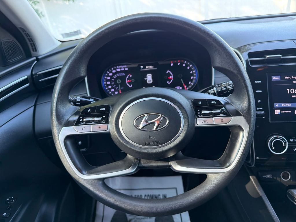 Used 2023 Amazon Gray Hyundai SEL image 16