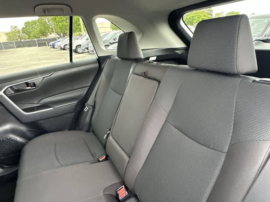 Used 2025 Ice Cap Toyota LE image 15