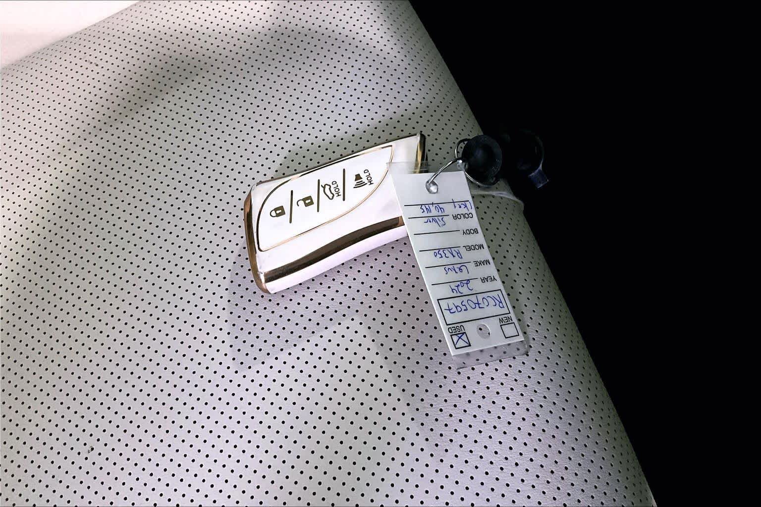 Used 2024 Iridium Lexus Premium image 23