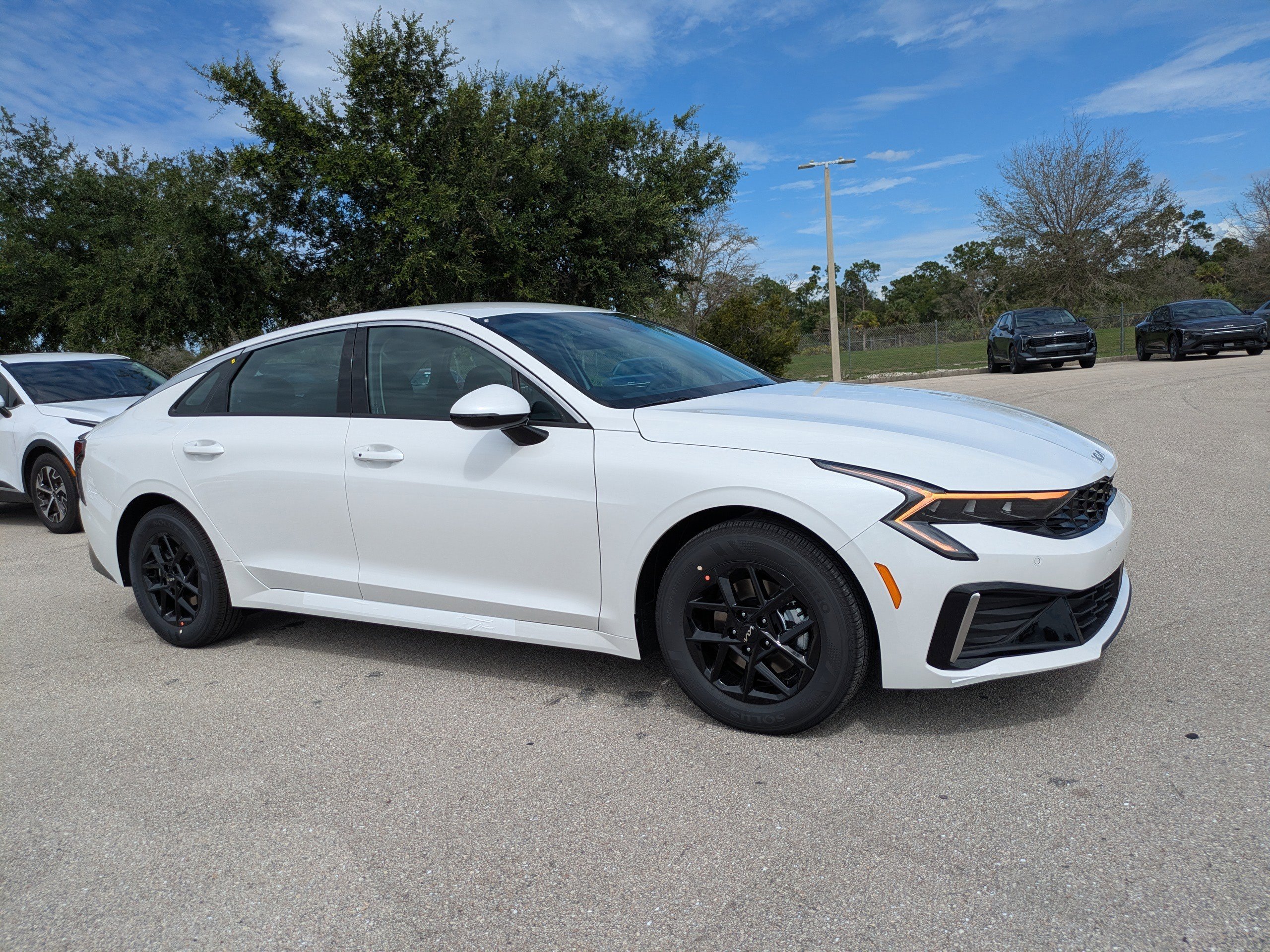 New 2026 Snow White Pearl Kia LXS FWD image 2