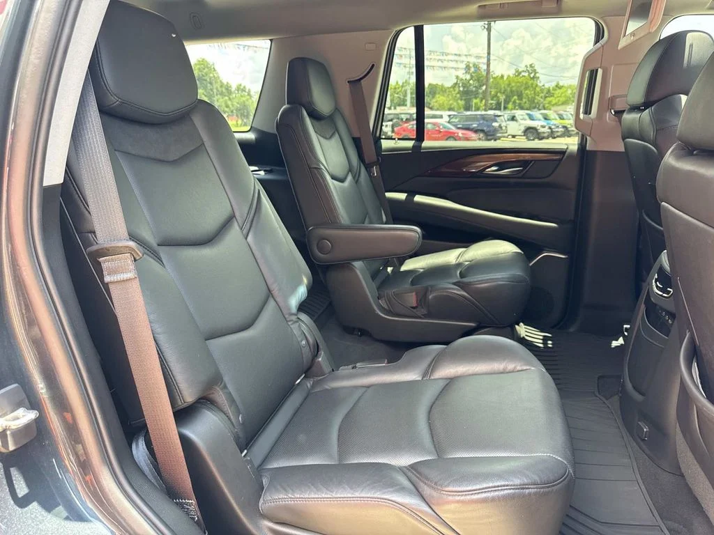 Used 2019 Gray Cadillac Luxury image 23