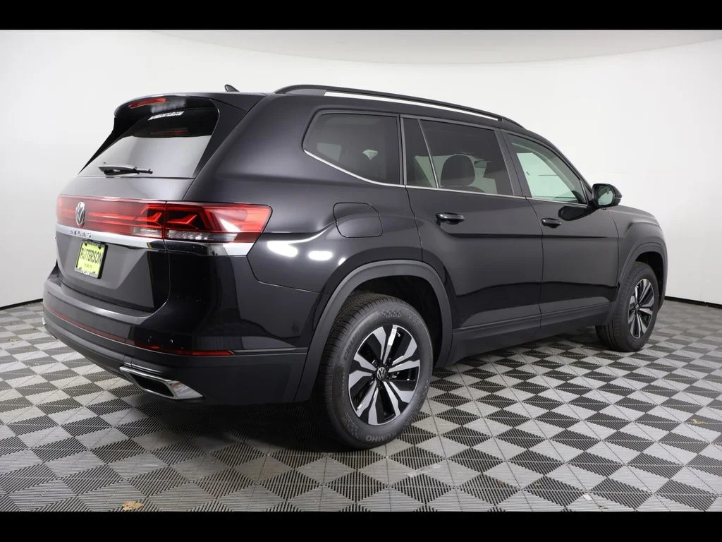 New 2026 Black Volkswagen 2.0T SE image 6