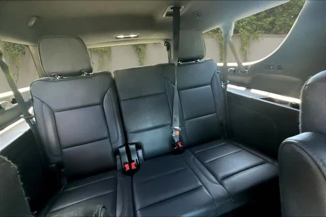 Used 2022 Black Chevrolet High Country image 26