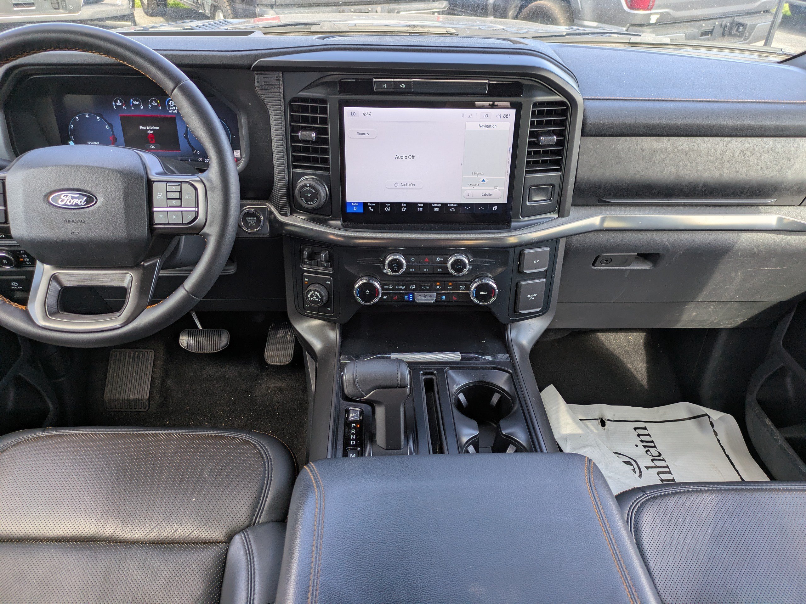Used 2025  Ford Tremor image 13
