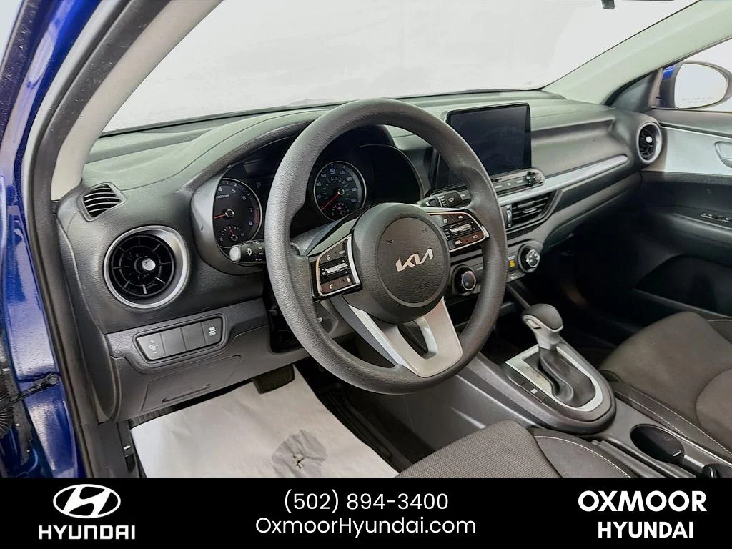 Used 2022 Deep Sea Blue Kia LXS image 9