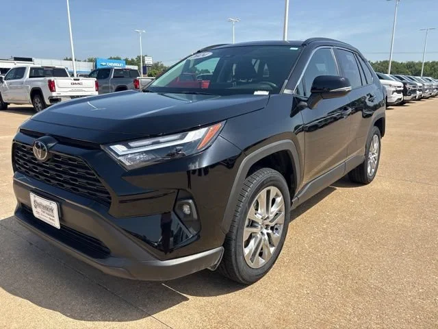 2024 Toyota RAV4 XLE Premium - Photo 7