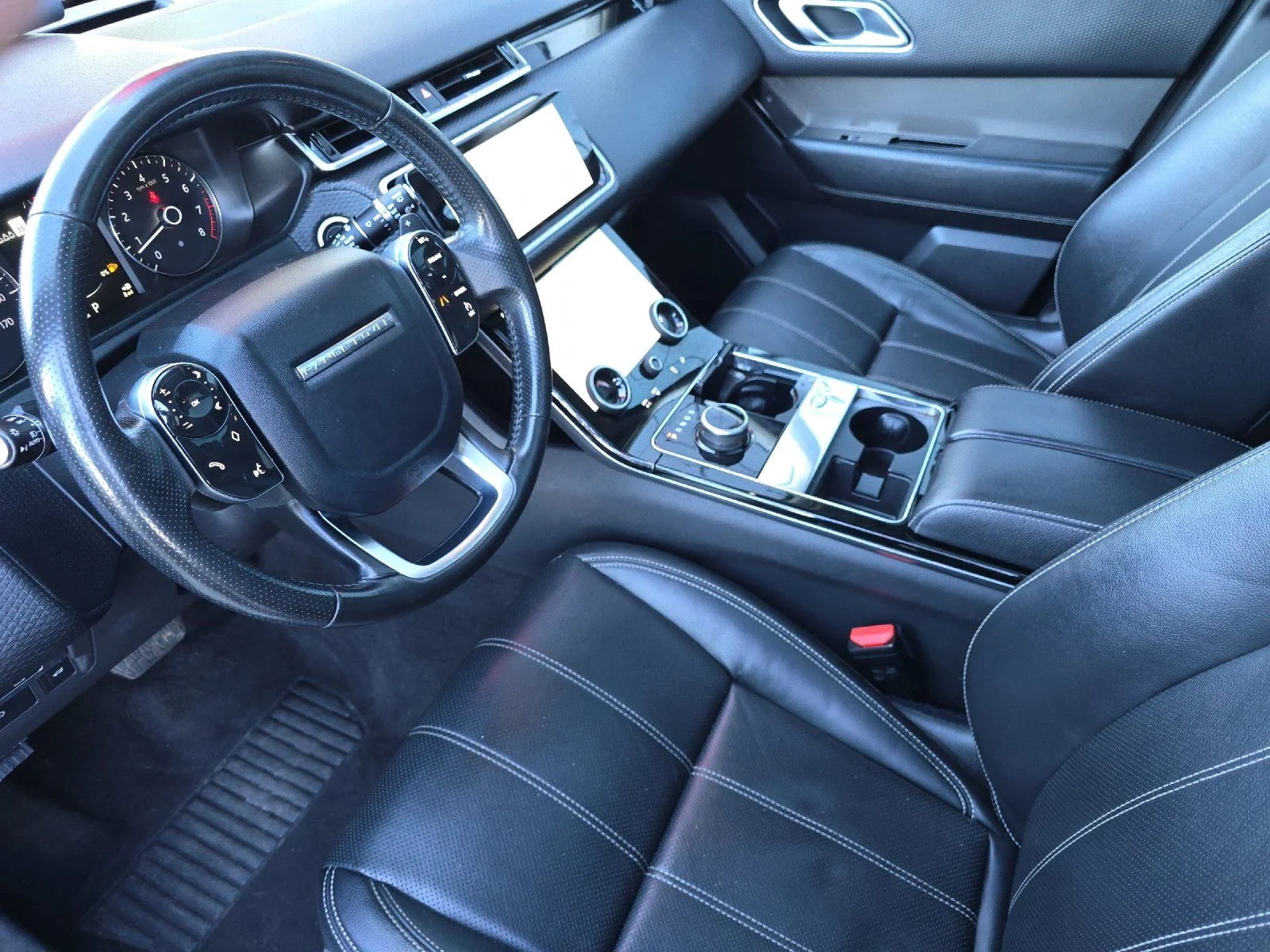 Used 2020 Black Land Rover S image 9