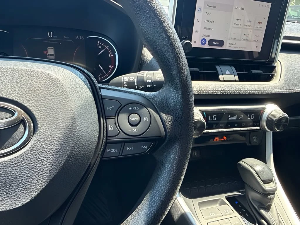 Used 2024  Toyota XLE image 17