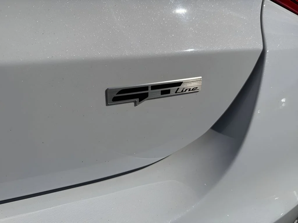 Used 2023 White Kia GT-Line image 30