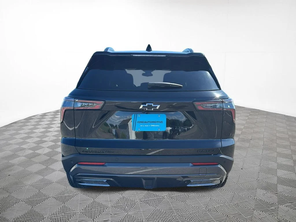 New 2027 Mosaic Black Metallic Chevrolet ACTIV image 10