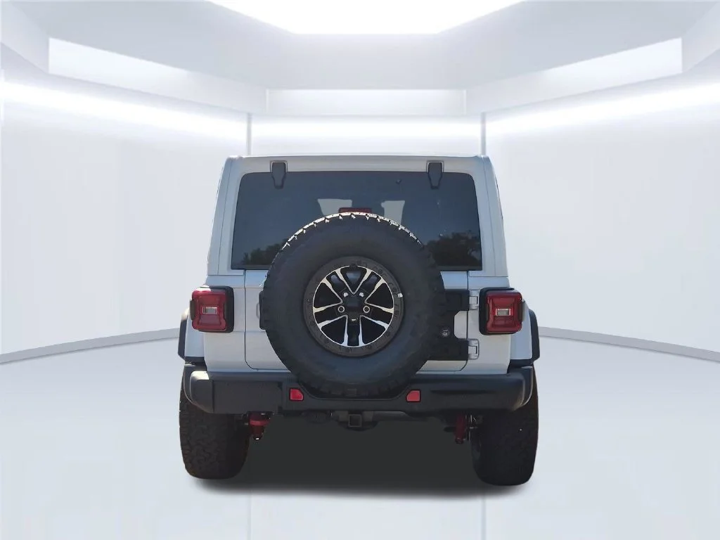 New 2027 White/off-white Jeep Rubicon X image 5