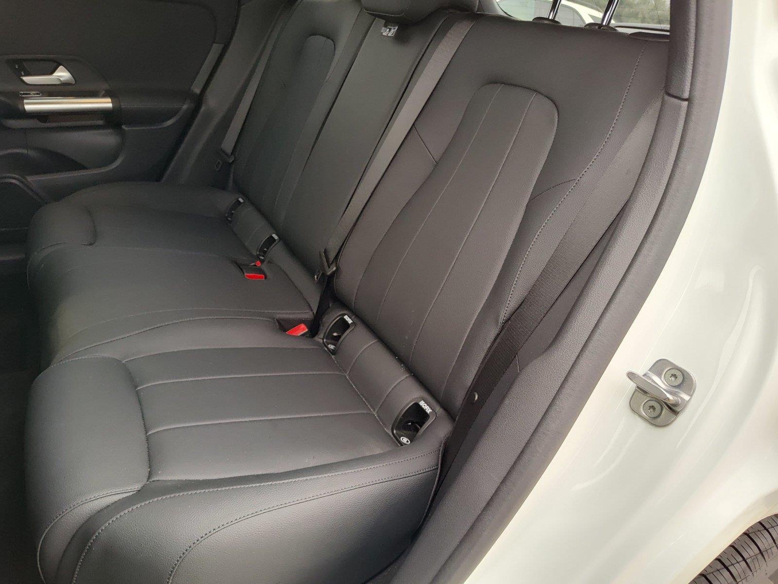 Used 2026 WHITE Mercedes-Benz GLA 250 image 13