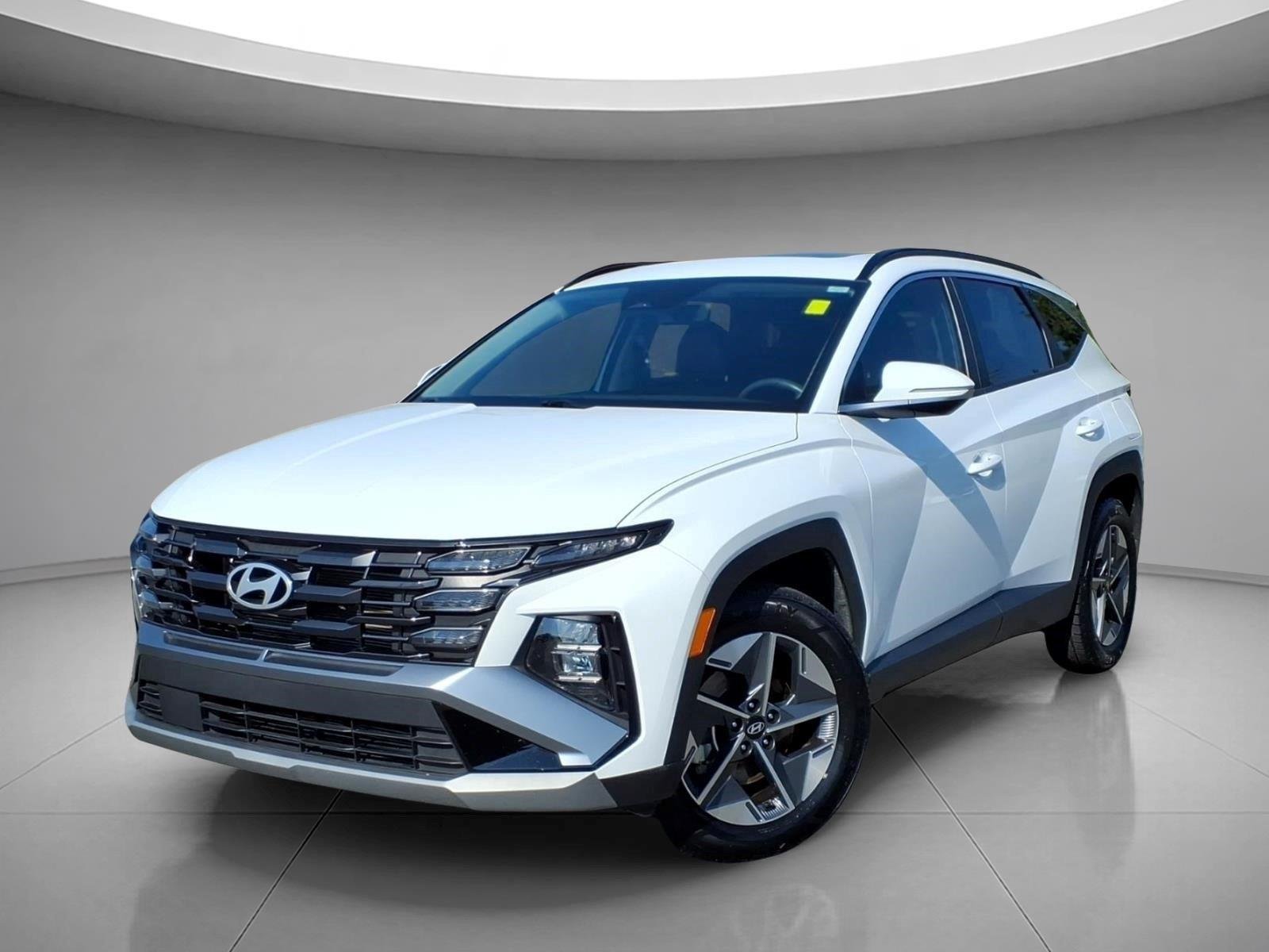 Used 2025 Serenity White Pearl Hyundai SEL Convenience image 1