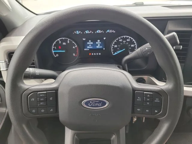 Used 2025 White Ford XL image 28