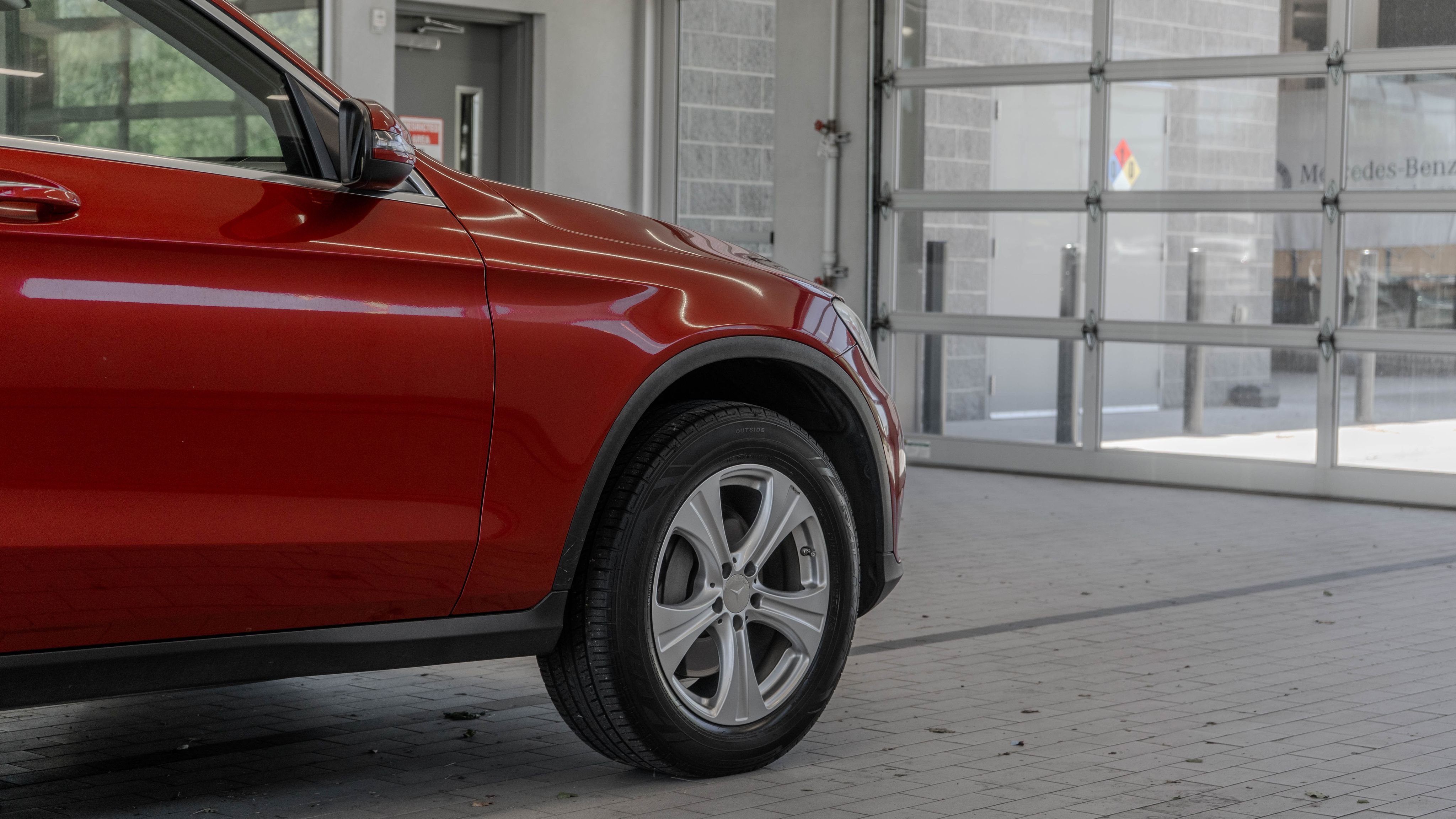 Used 2016 Red Mercedes-Benz GLC 300 image 15
