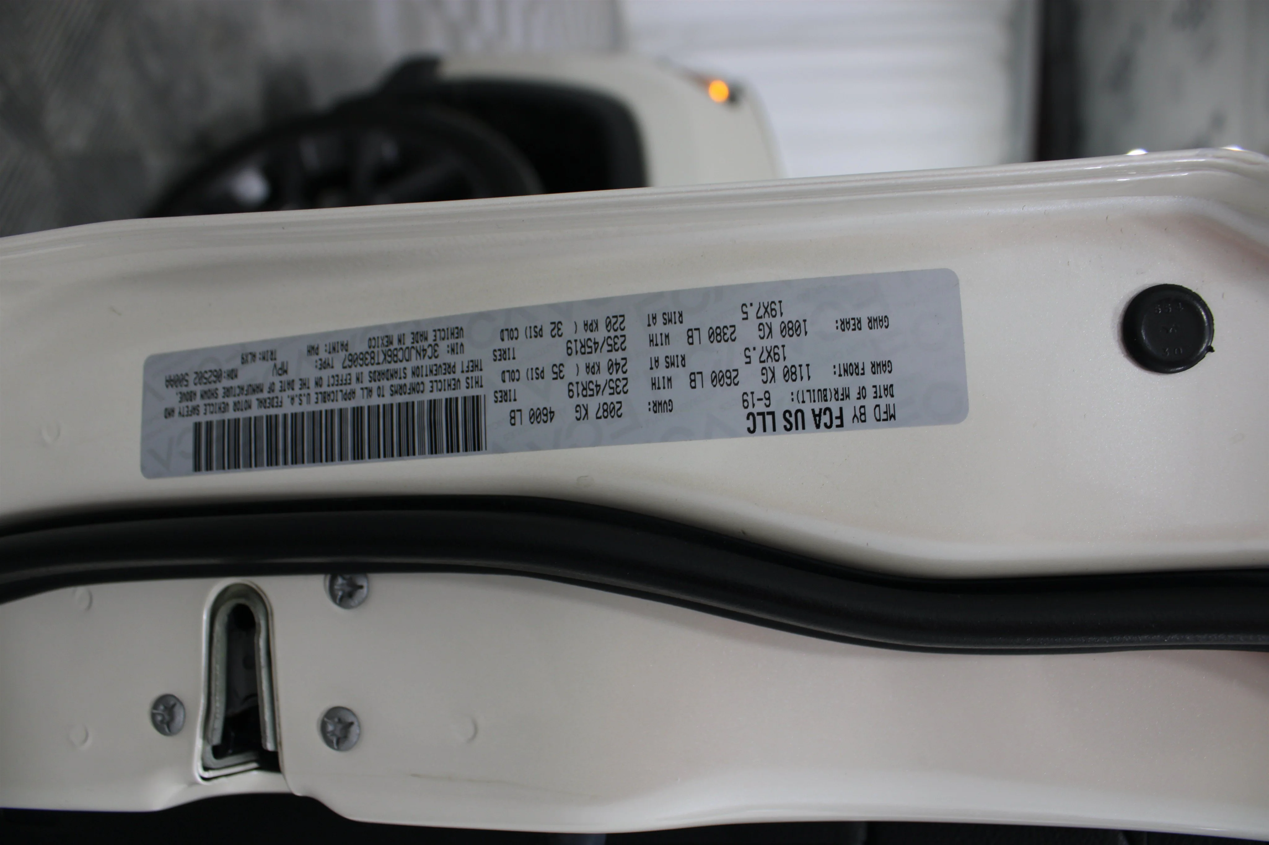 Used 2019 Pearl White Tri-Coat Jeep High Altitude image 36