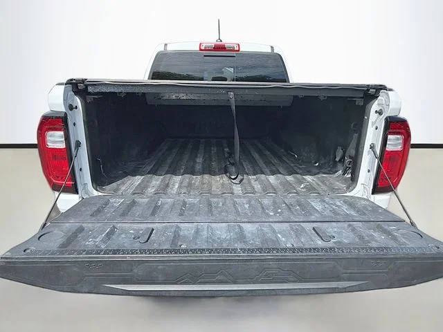 Used 2023 White GMC Denali image 12