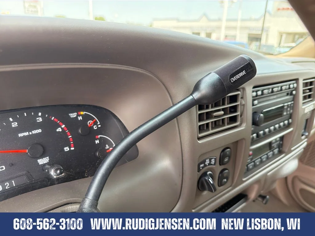 Used 2003 Green Ford Limited image 21