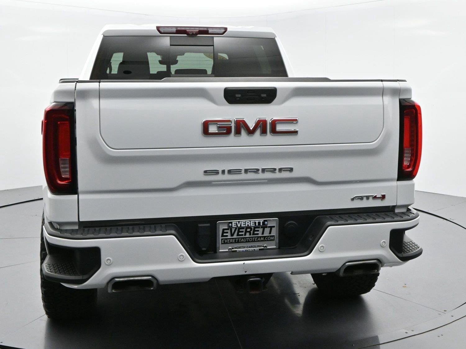 Used 2023 SUMMIT WHITE GMC AT4 image 6
